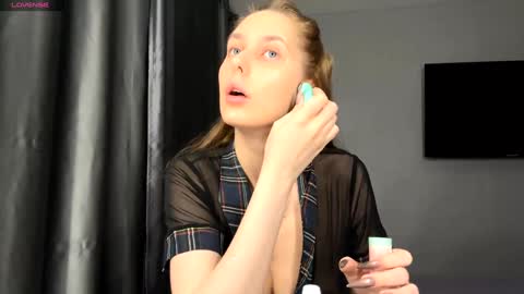 Snapshot of sofiabruno chatting on February 25, 2026, 4:11 am Hi My name is Sofia Welcome to my room Please thumbs up - its important online show from February 25, 2026, 4:11 am