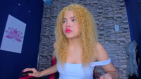 Snapshot of sofiacastillo01 chatting on February 18, 2025, 1:00 pm sofiacastillo01 online show from February 18, 2025, 1:00 pm