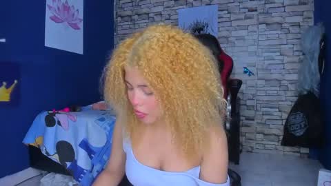 Snapshot of sofiacastillo01 chatting on February 18, 2025, 4:05 pm sofiacastillo01 online show from February 18, 2025, 4:05 pm