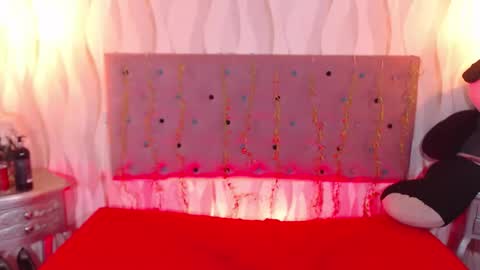 Sofi online show from October 19, 2025, 7:36 pm