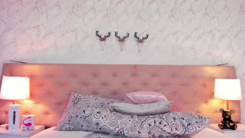 SofiaReyees online show from January 7, 2025, 4:37 pm