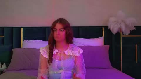 Snapshot of sofiasarvain chatting on February 9, 2026, 3:27 pm Sofia online show from February 9, 2026, 3:27 pm