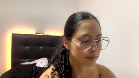 Snapshot of sofiawhite3 chatting on February 19, 2026, 11:28 am Sofi online show from February 19, 2026, 11:28 am