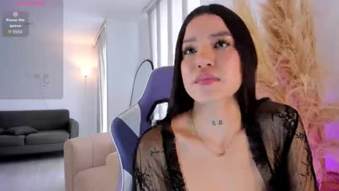 sofia wiliam   online show from March 9, 2026, 12:53 pm