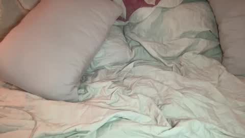 sofiedxx online show from February 6, 2025, 5:35 am