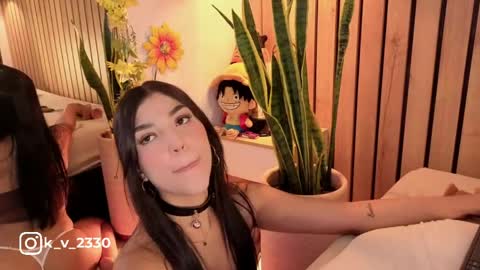 Sofie online show from April 9, 2026, 8:03 pm