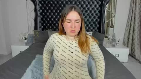 sofii_darling online show from March 8, 2026, 5:39 pm