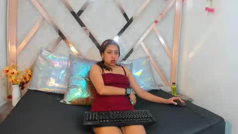 Snapshot of sofiia_cutte_ chatting on April 23, 2026, 2:52 pm sofiia_cutte_ online show from April 23, 2026, 2:52 pm