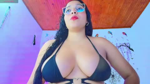  Sofa Daz  online show from March 22, 2026, 12:36 am