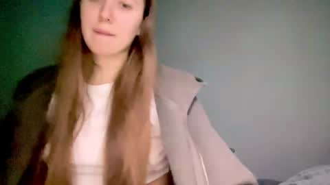 sofimayer online show from June 24, 2026, 9:58 pm