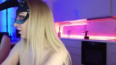 SOFYandMIKE online show from February 5, 2026, 6:23 pm