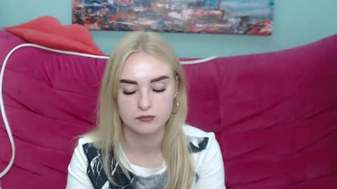 sofysoft online show from October 25, 2025, 6:32 am