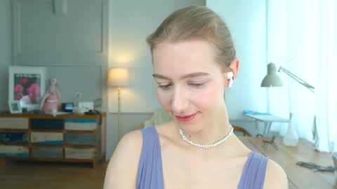 Bella online show from January 26, 2025, 11:50 am