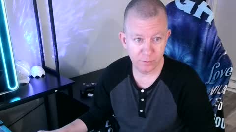 Snapshot of solarlunar1 chatting on September 21, 2025, 3:35 pm just ask online show from September 21, 2025, 3:35 pm