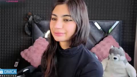 Sol  online show from November 18, 2025, 7:18 pm