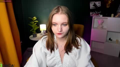 Snapshot of solefree chatting on September 15, 2025, 10:15 am Nora online show from September 15, 2025, 10:15 am