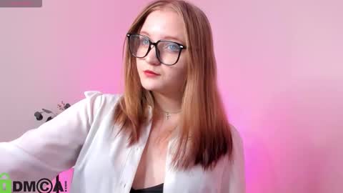 Snapshot of solefree chatting on September 23, 2025, 10:18 am Nora online show from September 23, 2025, 10:18 am