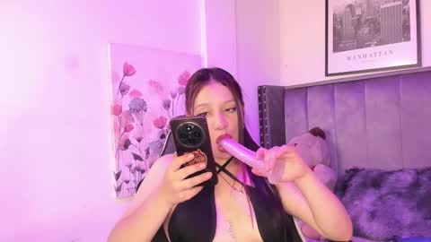 Snapshot of soleil_knox chatting on February 26, 2026, 7:35 pm soleil_knox online show from February 26, 2026, 7:35 pm