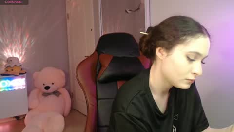 Snapshot of solitudebby chatting on April 18, 2026, 7:58 pm Becky online show from April 18, 2026, 7:58 pm