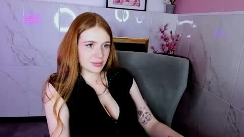 sollarkristy online show from May 14, 2026, 6:47 pm