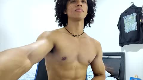 Snapshot of solorizo chatting on February 28, 2026, 4:24 am Hi Im Weller Check my Bio online show from February 28, 2026, 4:24 am