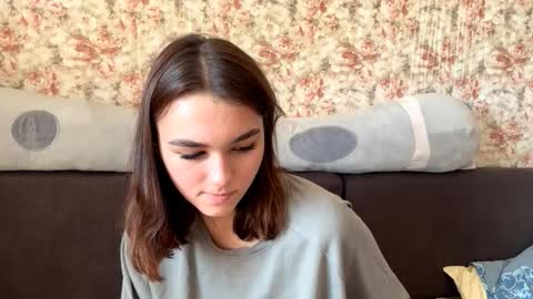 Snapshot of somerfrieler chatting on October 15, 2025, 8:25 am Hello My name is Jane  im new model here and little but shy but curious. online show from October 15, 2025, 8:25 am