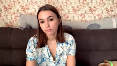 Snapshot of somerfrieler chatting on October 24, 2025, 10:11 am Hello My name is Jane  im new model here and little but shy but curious. online show from October 24, 2025, 10:11 am