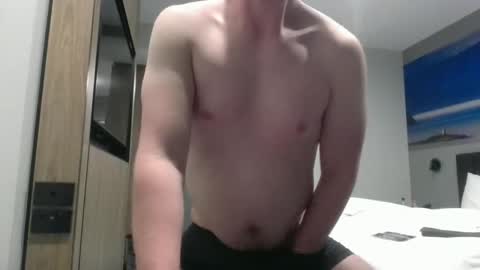 Snapshot of somethingsexysam chatting on December 3, 2024, 10:39 am Edging Sam JOI online show from December 3, 2024, 10:39 am