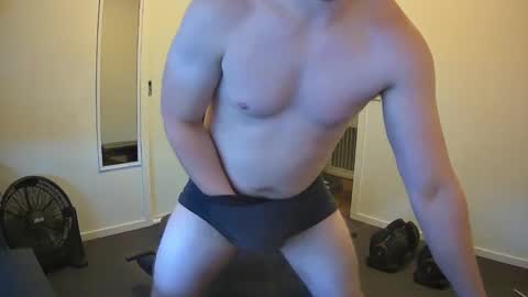 Snapshot of somethingsexysam chatting on January 5, 2025, 6:13 am Edging Sam JOI online show from January 5, 2025, 6:13 am