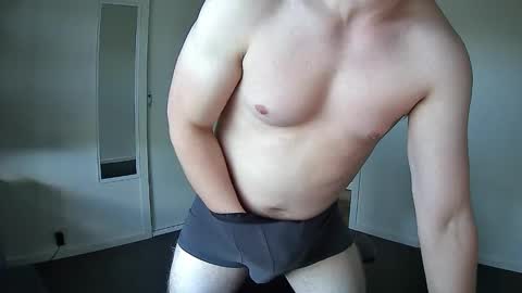 Snapshot of somethingsexysam chatting on January 24, 2025, 6:24 am Edging Sam JOI online show from January 24, 2025, 6:24 am