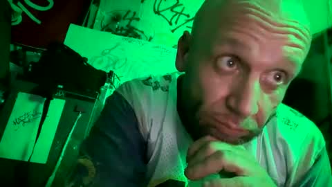 Snapshot of son_e_blacc chatting on July 3, 2026, 8:32 am Soni online show from July 3, 2026, 8:32 am