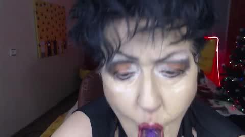 sondrariddle online show from November 28, 2025, 12:02 am