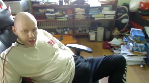 Tom online show from February 23, 2025, 2:46 pm