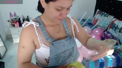 sonialatin69 online show from April 14, 2026, 12:22 pm