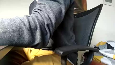 sonicegay online show from December 19, 2025, 8:43 am