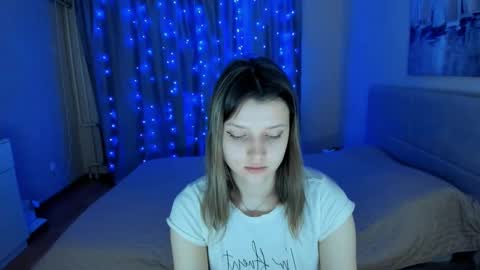 Snapshot of soninex chatting on December 5, 2024, 12:00 pm SoniNex online show from December 5, 2024, 12:00 pm