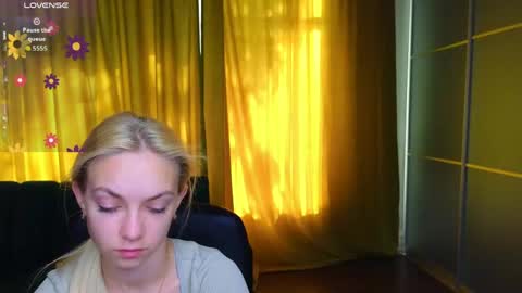 Snapshot of sonnysofia chatting on May 25, 2026, 5:35 am Sonya online show from May 25, 2026, 5:35 am