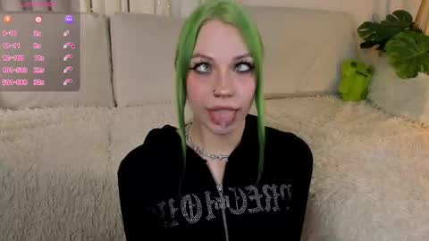 Snapshot of sono_sharingan chatting on February 8, 2026, 10:57 pm Your ghost wife online show from February 8, 2026, 10:57 pm