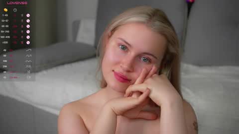 Eva 3 online show from September 18, 2025, 9:17 pm