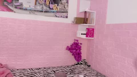 Snapshot of sophi_sweet11 chatting on April 18, 2026, 2:21 pm SOPHI online show from April 18, 2026, 2:21 pm