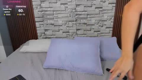 Snapshot of sophia_deluxe18 chatting on March 5, 2026, 6:53 am SOFI online show from March 5, 2026, 6:53 am