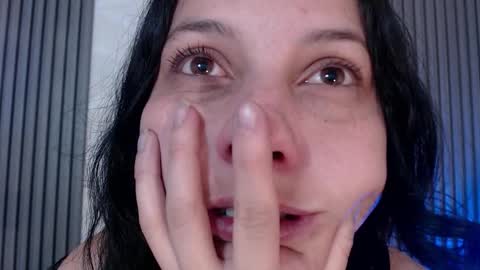 sophia hottie online show from October 21, 2025, 3:02 pm