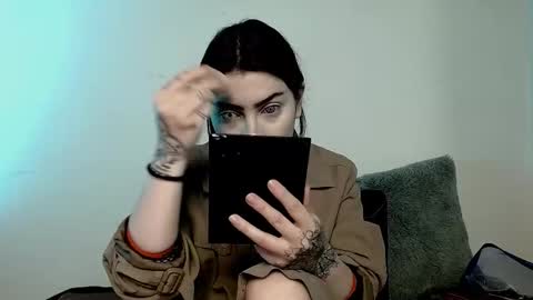 sophia hottie online show from November 5, 2025, 1:55 pm