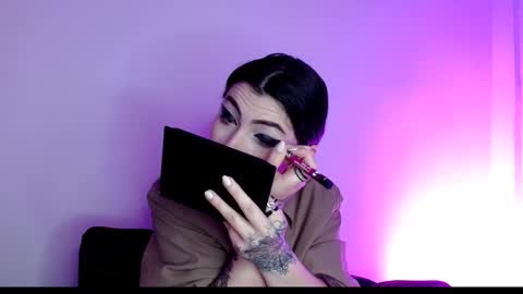 sophia hottie online show from December 5, 2025, 3:41 pm