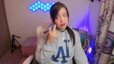 Snapshot of sophia_grants chatting on January 8, 2026, 6:05 am sophia_grants online show from January 8, 2026, 6:05 am