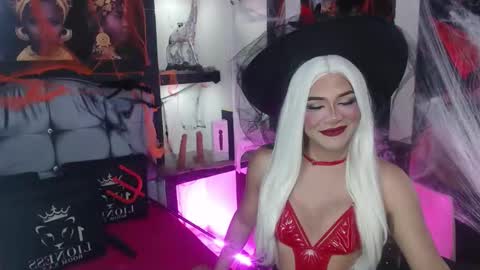 sophia_hott01 online show from October 25, 2025, 11:51 am