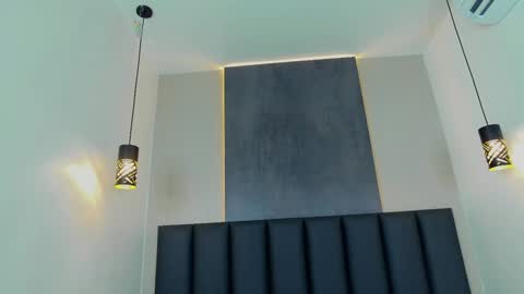 Sophi  online show from January 24, 2025, 5:53 am