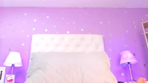 Sophia  online show from September 9, 2025, 7:57 pm