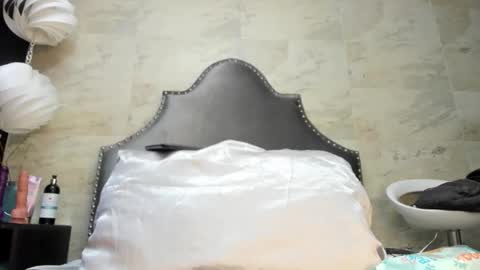 Sophia  online show from February 17, 2026, 6:58 pm