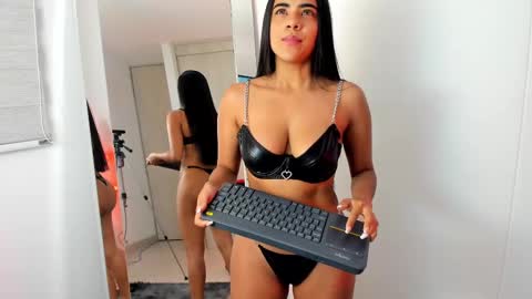 sophia_owens_2 online show from March 5, 2025, 5:40 am